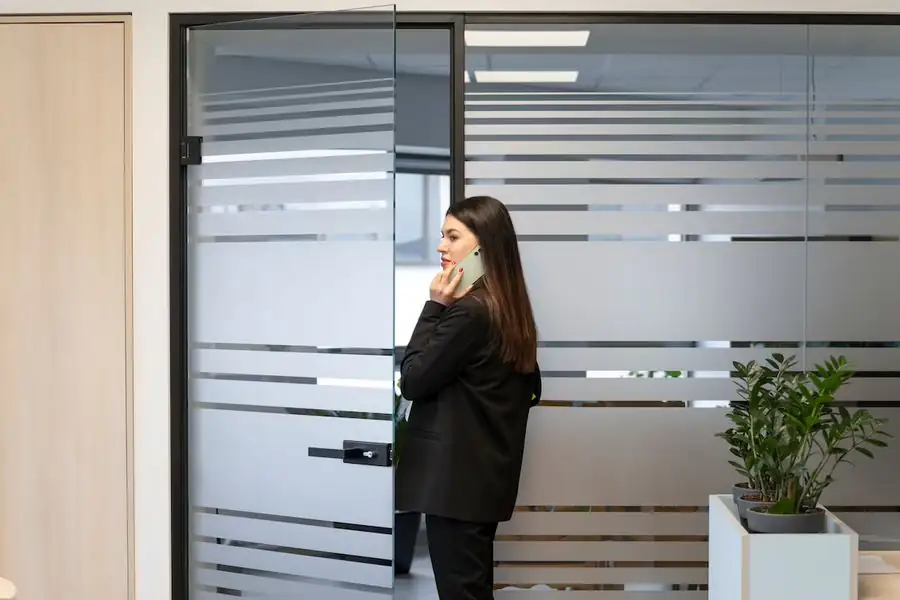 Home 25 Home porta de vidro